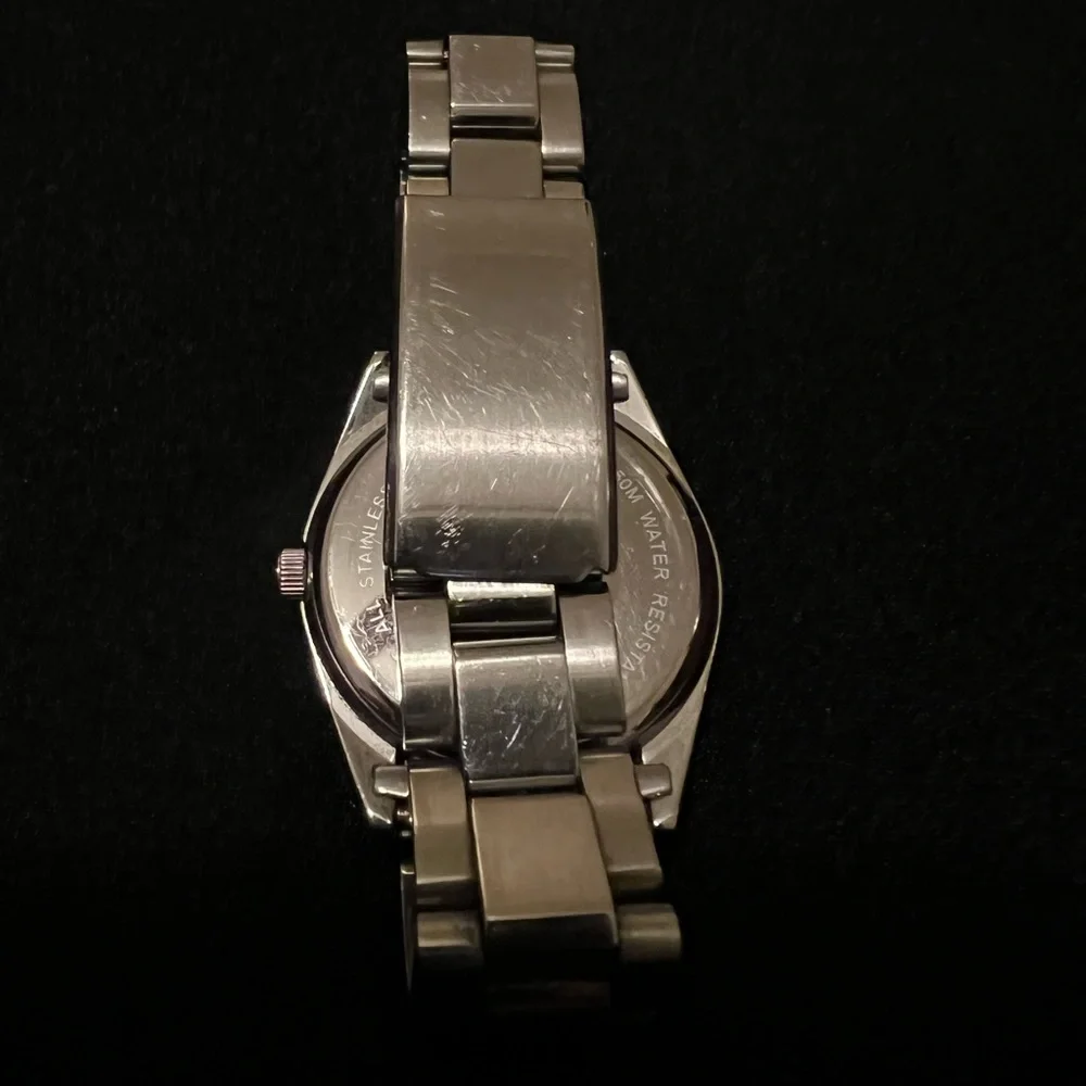 Kenneth Cole - Picture 2 of 2